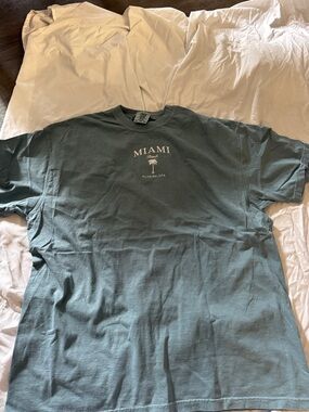 Comfort Colors Miami Palm Short-Sleeve Tee in Teal